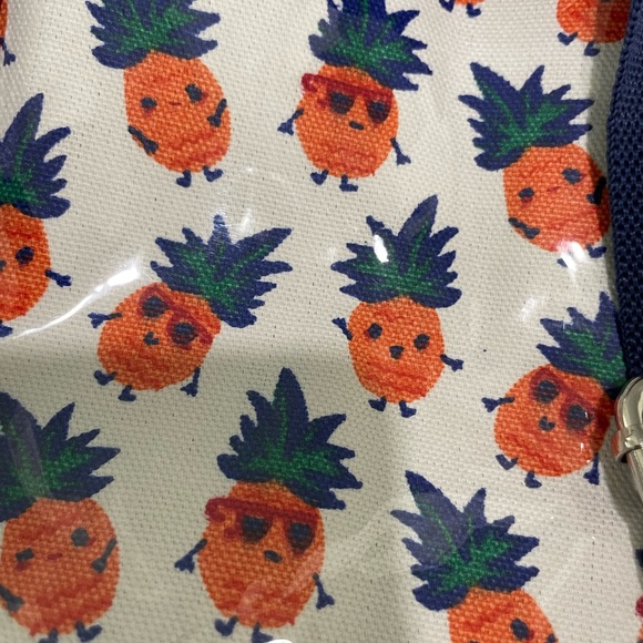 Roller Rabbit pineapple backpack NEVER USED - Picture 5 of 8